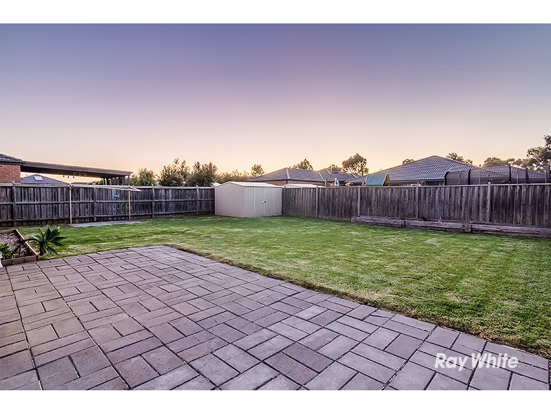5 Gabitt Street, Cranbourne East VIC 3977