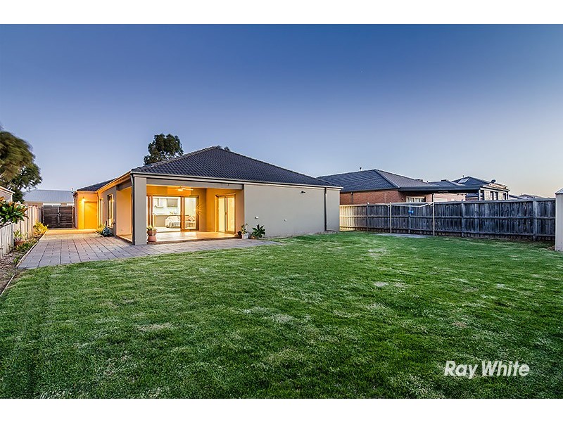 5 Gabitt Street, Cranbourne East VIC 3977