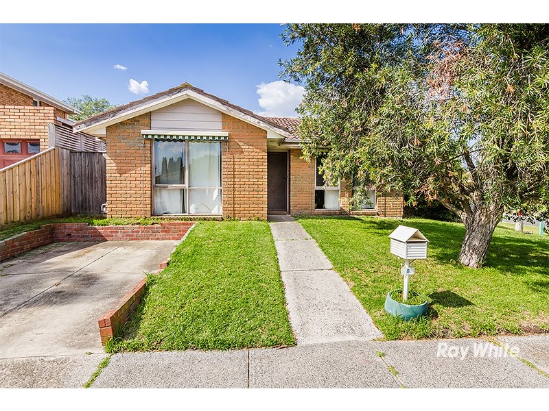 8 Eliza Street, Cranbourne North VIC 3977