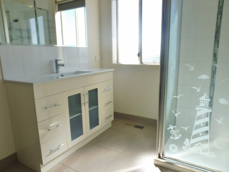 16 Summerhill Boulevard, Drouin VIC 3818