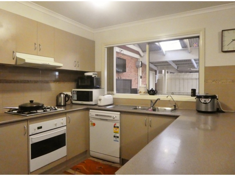 3 Nandaly Place, Cranbourne West VIC 3977