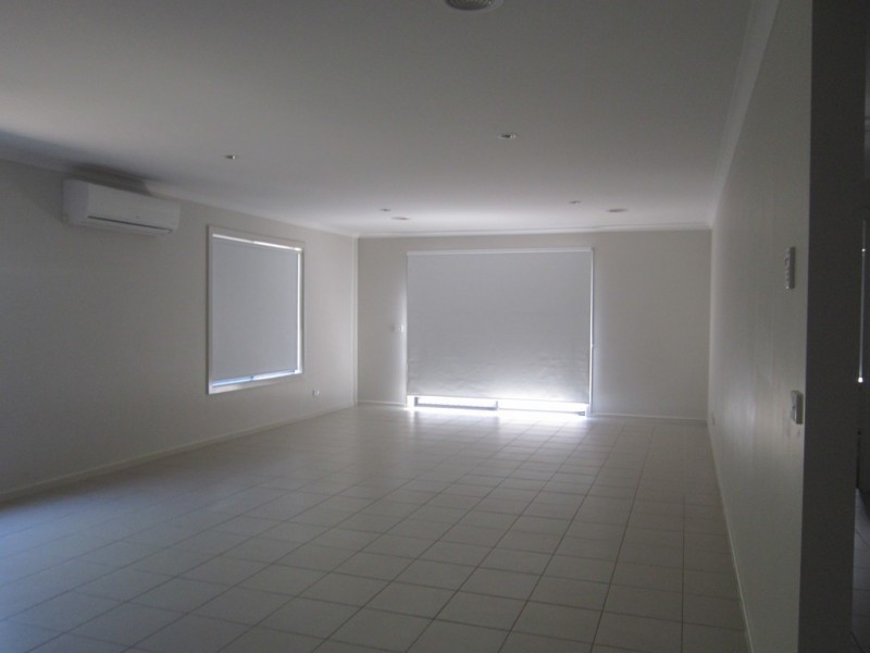 19 Markbeech Crescent, Officer VIC 3809