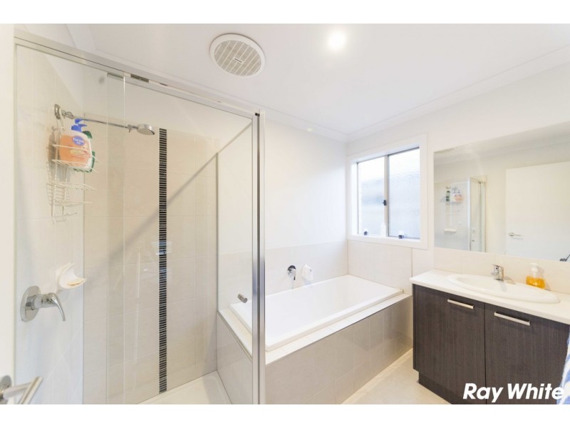 8 Braestar Street, Cranbourne VIC 3977