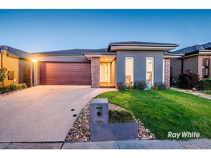 39 Falabela Road, Clyde North VIC 3978