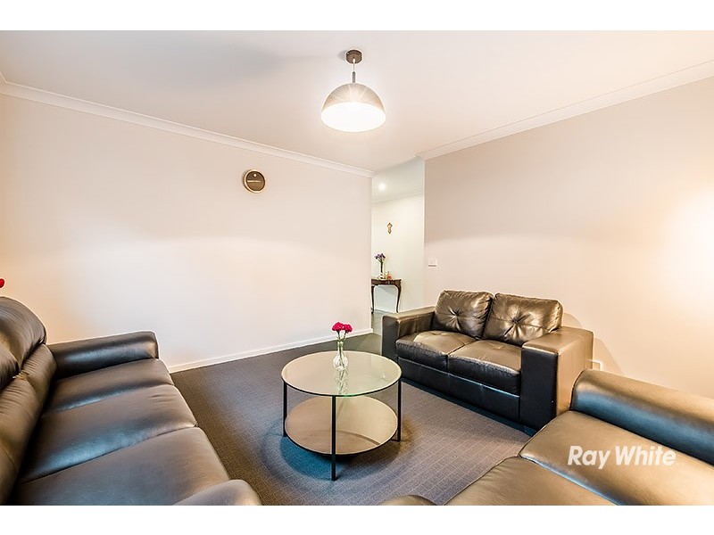 39 Falabela Road, Clyde North VIC 3978