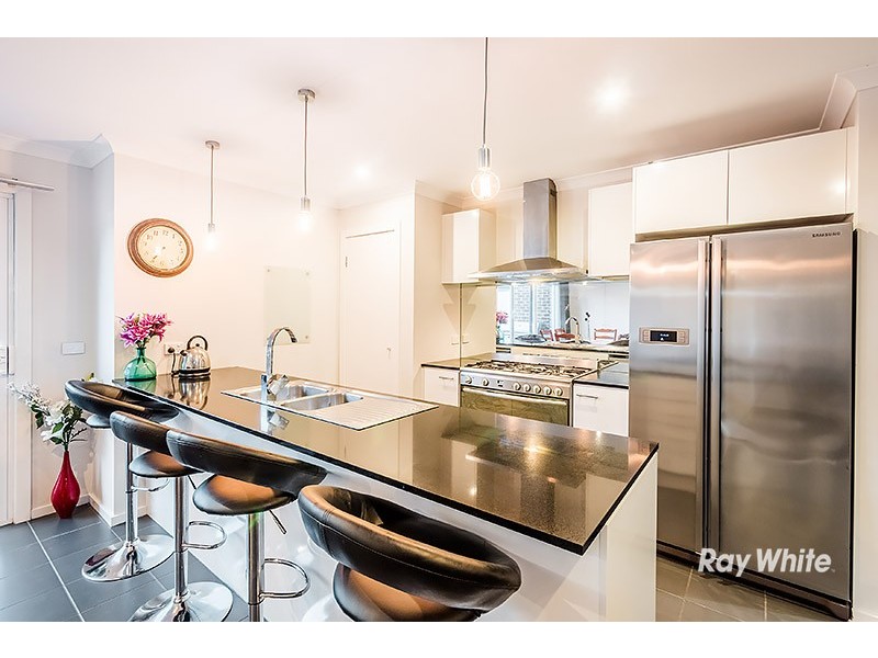 39 Falabela Road, Clyde North VIC 3978