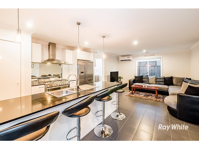 39 Falabela Road, Clyde North VIC 3978