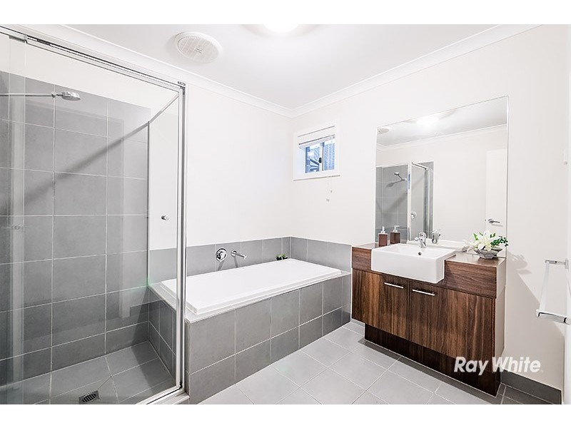 39 Falabela Road, Clyde North VIC 3978