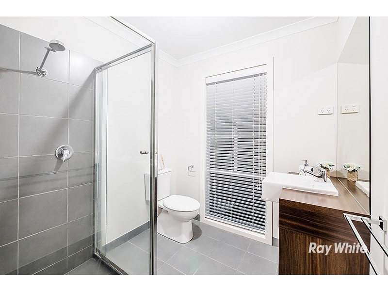 39 Falabela Road, Clyde North VIC 3978