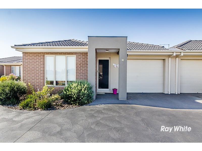 16 Shorey Place, Cranbourne West VIC 3977