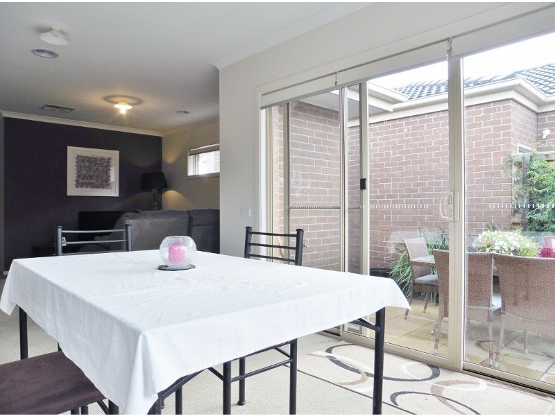 16 Shorey Place, Cranbourne West VIC 3977