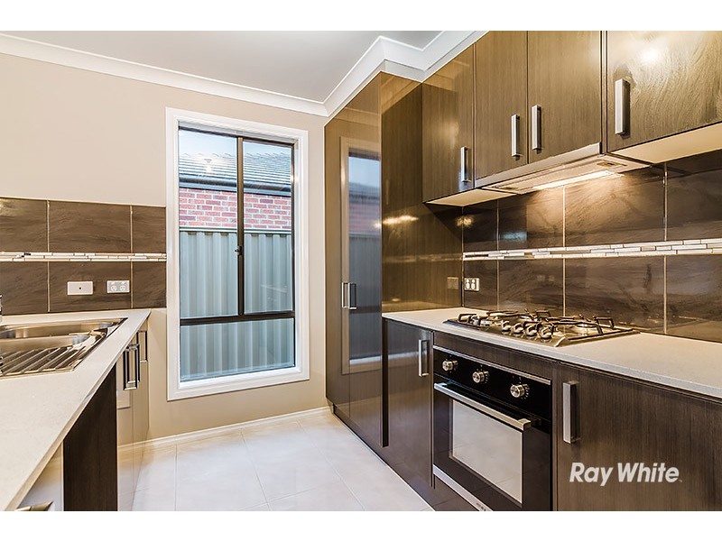 84 Nelson Street, Cranbourne East VIC 3977