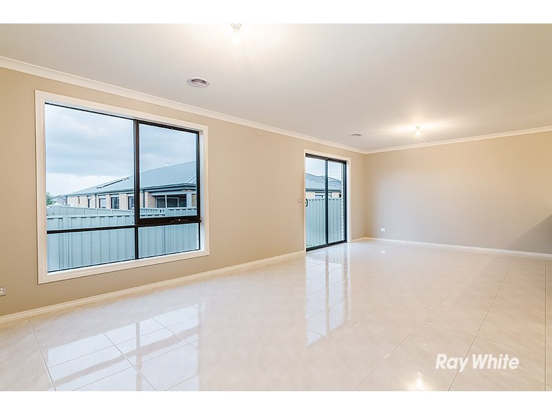 84 Nelson Street, Cranbourne East VIC 3977