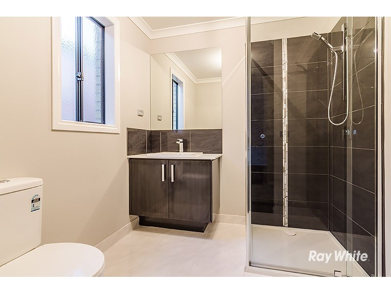 84 Nelson Street, Cranbourne East VIC 3977