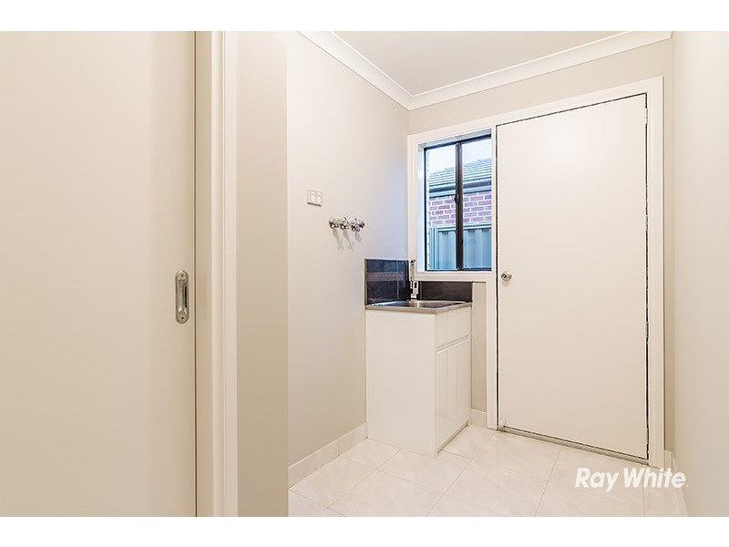 84 Nelson Street, Cranbourne East VIC 3977