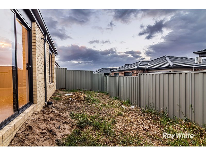 84 Nelson Street, Cranbourne East VIC 3977