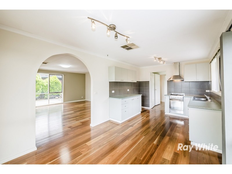 12 Hoop Pine Court, Cranbourne North VIC 3977