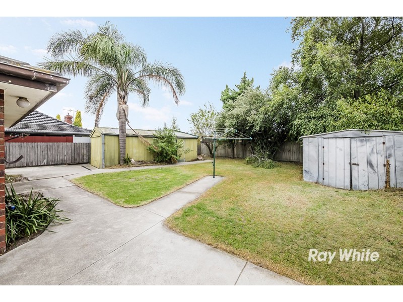 12 Hoop Pine Court, Cranbourne North VIC 3977
