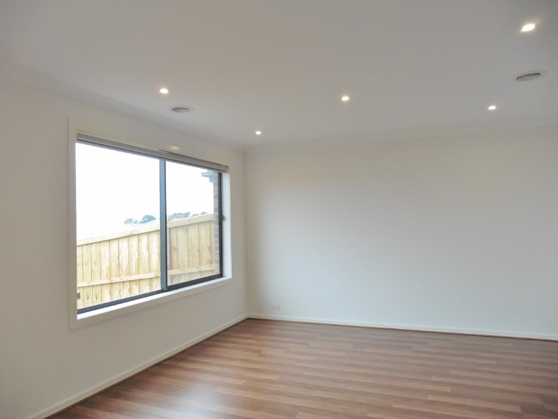 64 Bona Vista Rise, Clyde VIC 3978