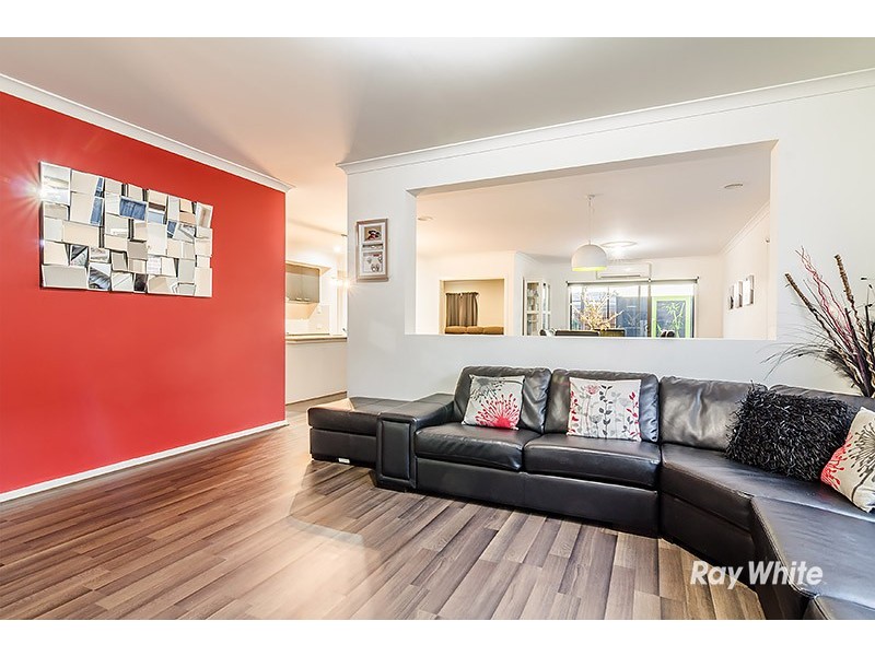 13 Rock Daisy Drive, Cranbourne West VIC 3977