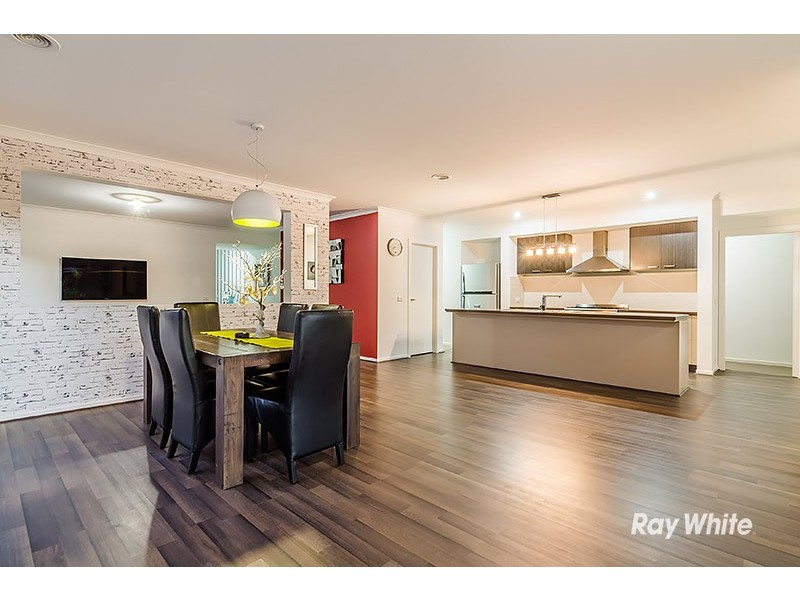 13 Rock Daisy Drive, Cranbourne West VIC 3977