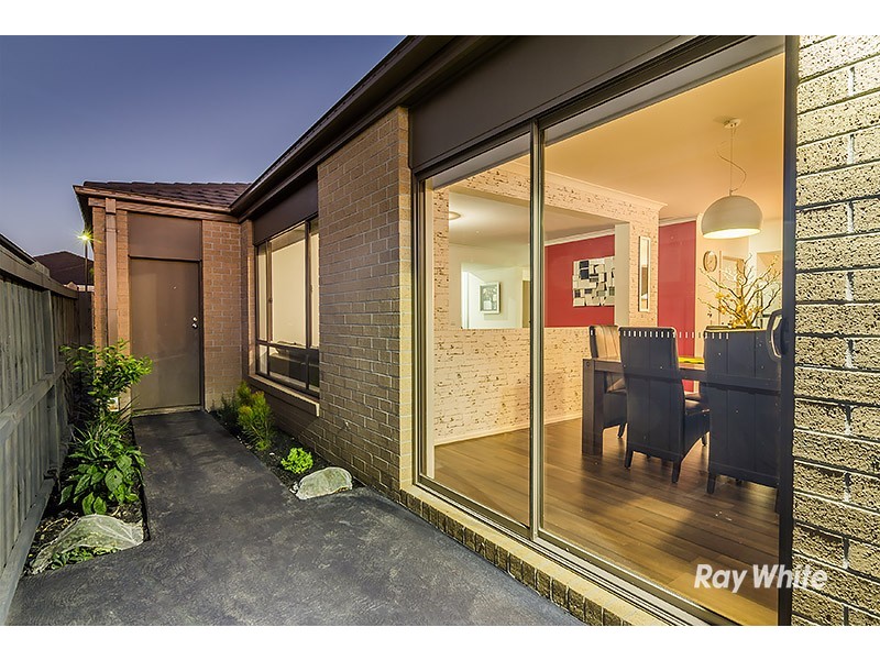 13 Rock Daisy Drive, Cranbourne West VIC 3977
