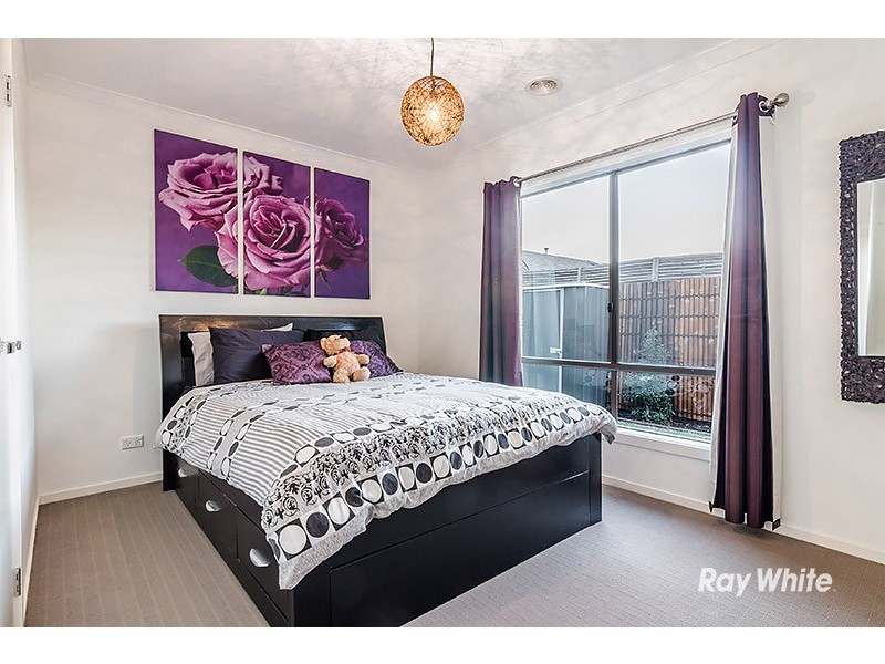 13 Rock Daisy Drive, Cranbourne West VIC 3977