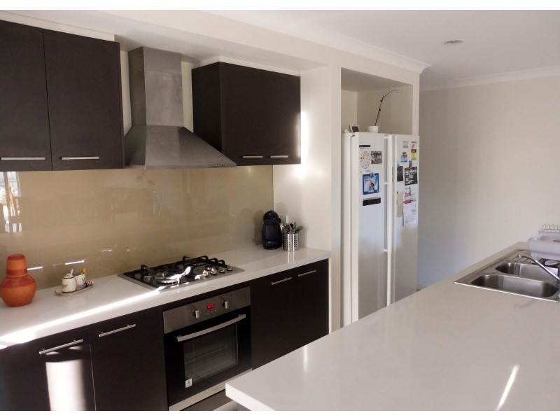 15 Nobel Drive, Cranbourne West VIC 3977