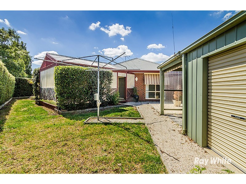 3 Filbert Court, Cranbourne North VIC 3977