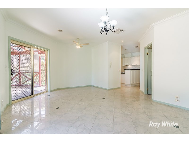 3 Filbert Court, Cranbourne North VIC 3977