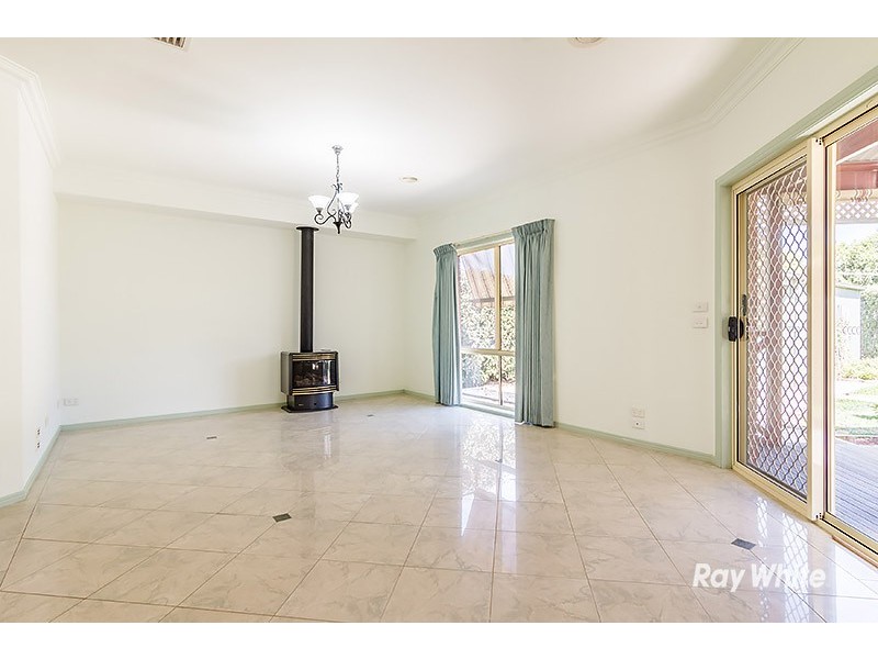 3 Filbert Court, Cranbourne North VIC 3977