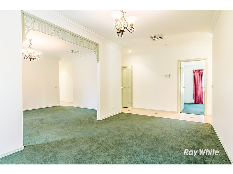 3 Filbert Court, Cranbourne North VIC 3977