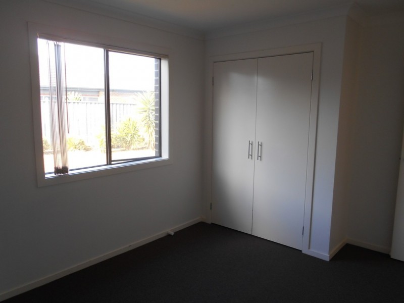 12 Islington Avenue, Cranbourne North VIC 3977