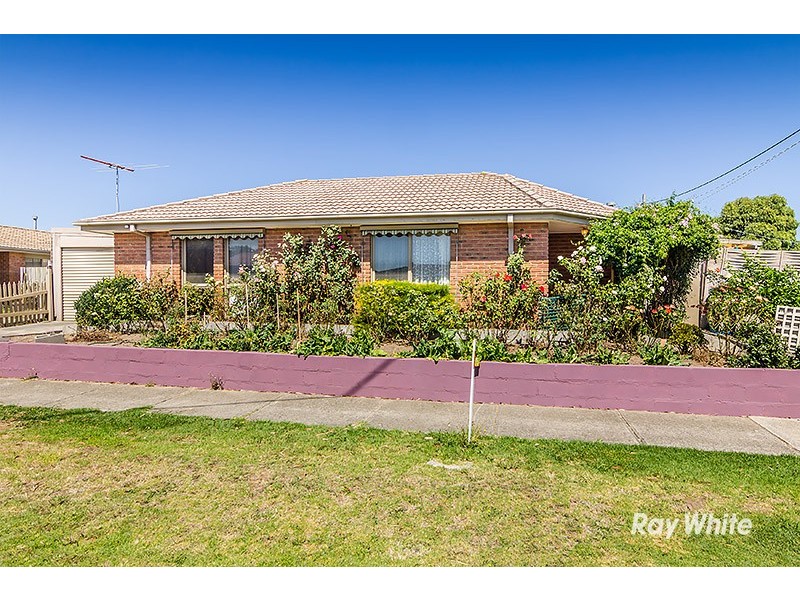 2 Marnie Drive, Cranbourne West VIC 3977