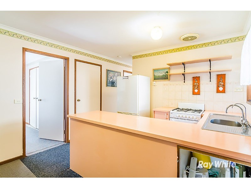 2 Marnie Drive, Cranbourne West VIC 3977