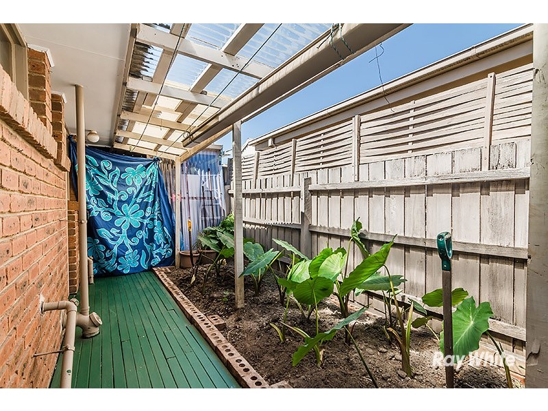 2 Marnie Drive, Cranbourne West VIC 3977