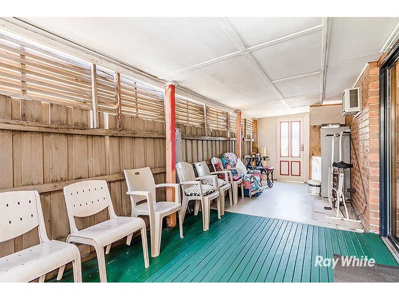 2 Marnie Drive, Cranbourne West VIC 3977