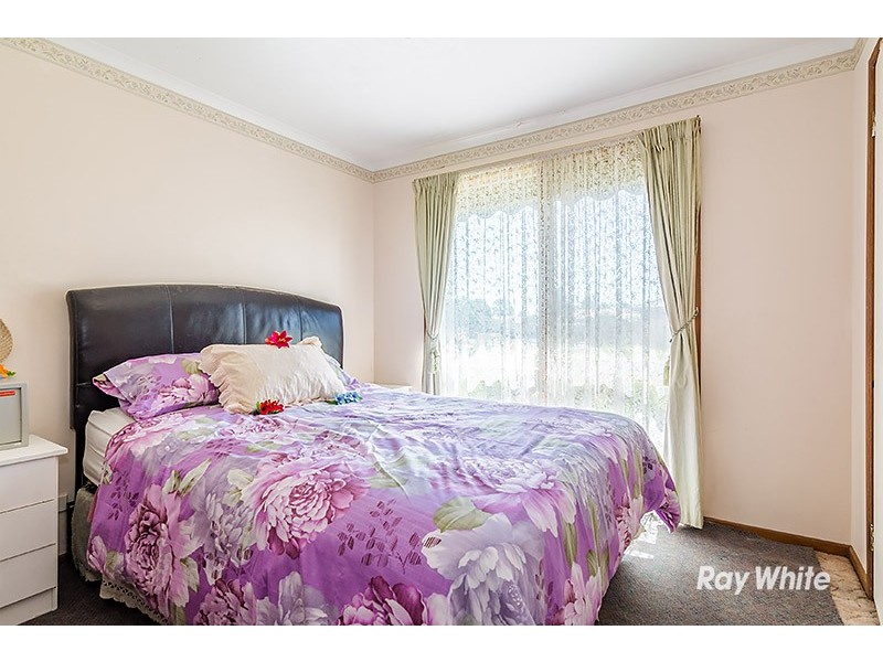 2 Marnie Drive, Cranbourne West VIC 3977