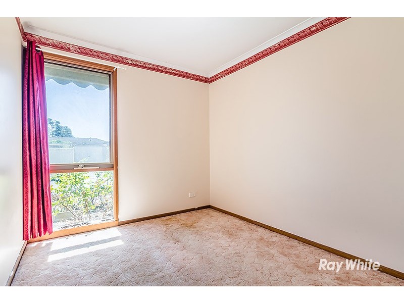 2 Marnie Drive, Cranbourne West VIC 3977