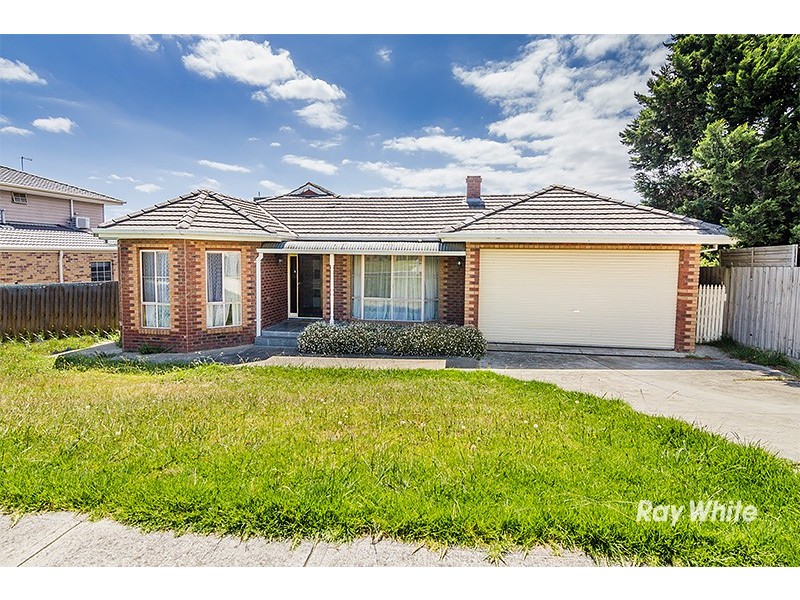 64 Golf Links Road, Berwick VIC 3806