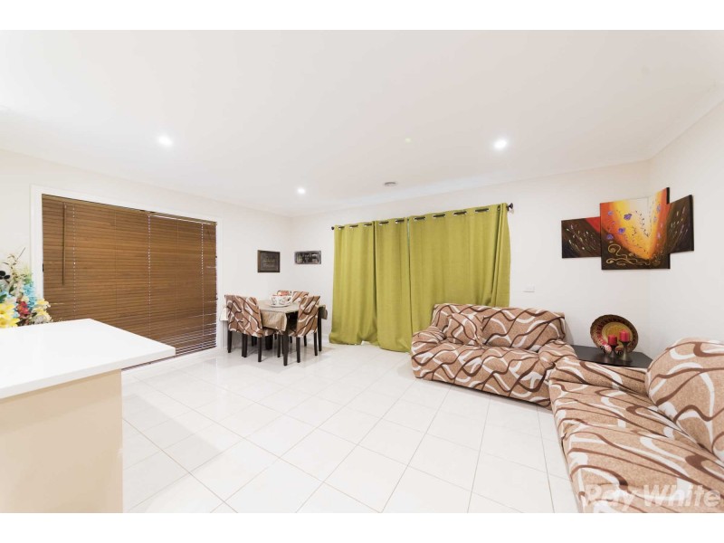 15A Rebecca Court, Cranbourne North VIC 3977