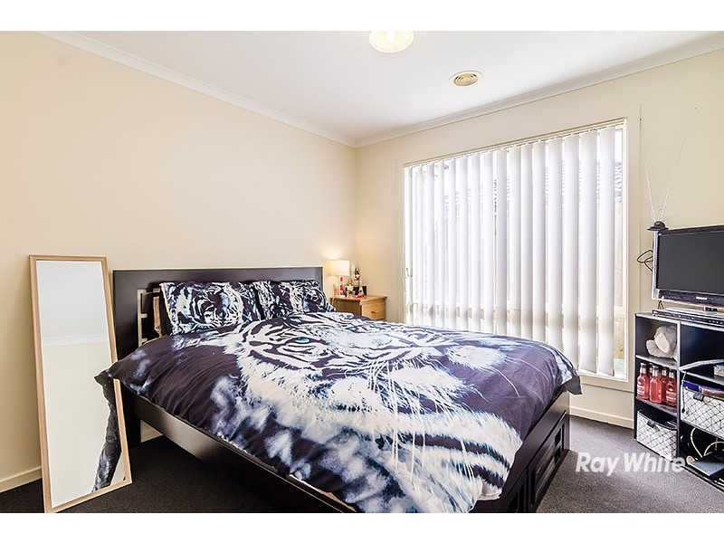 4 Fiscus Court, Cranbourne VIC 3977