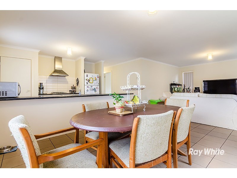 4 Fiscus Court, Cranbourne VIC 3977