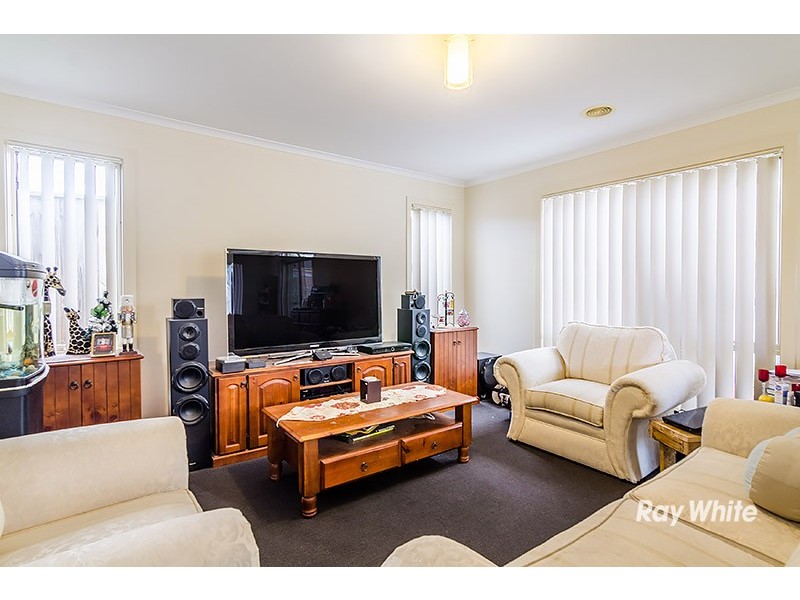 4 Fiscus Court, Cranbourne VIC 3977