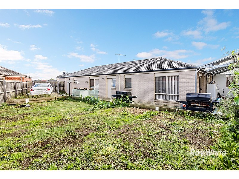 4 Fiscus Court, Cranbourne VIC 3977
