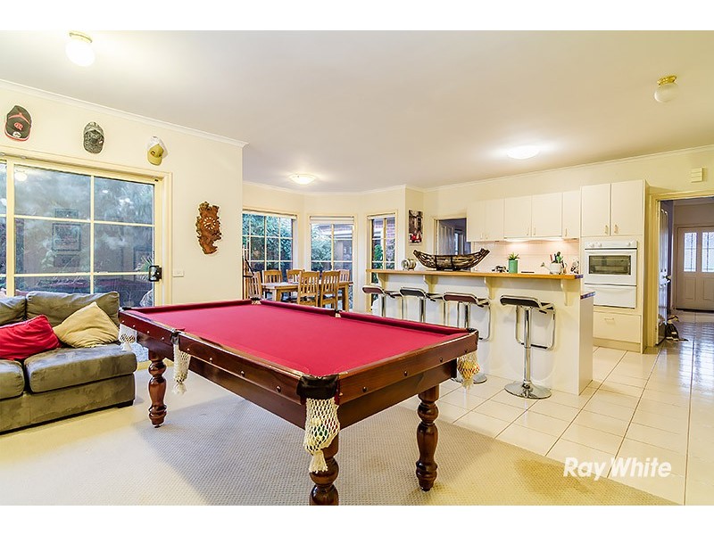 106 Courtenay Avenue, Cranbourne North VIC 3977