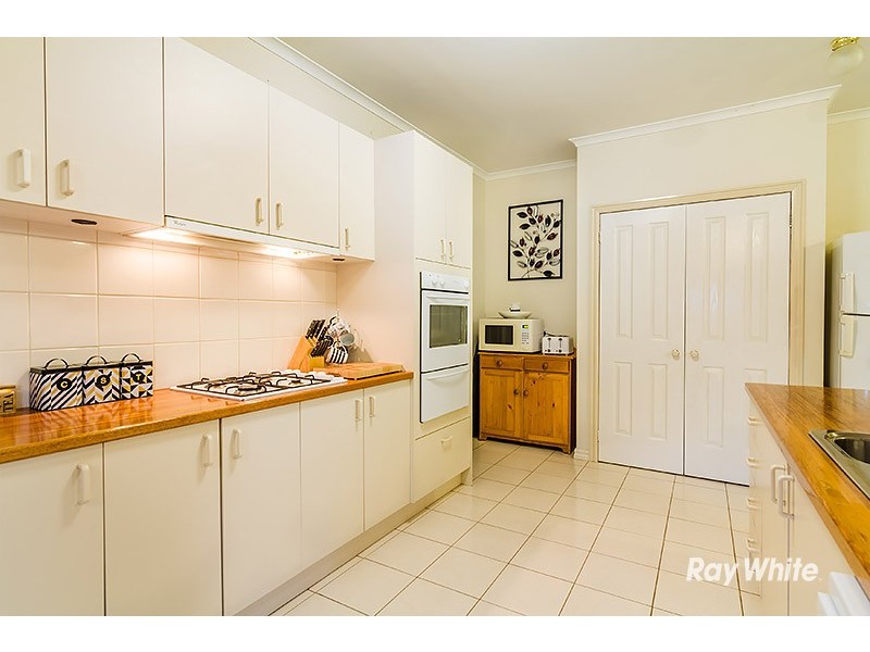 106 Courtenay Avenue, Cranbourne North VIC 3977