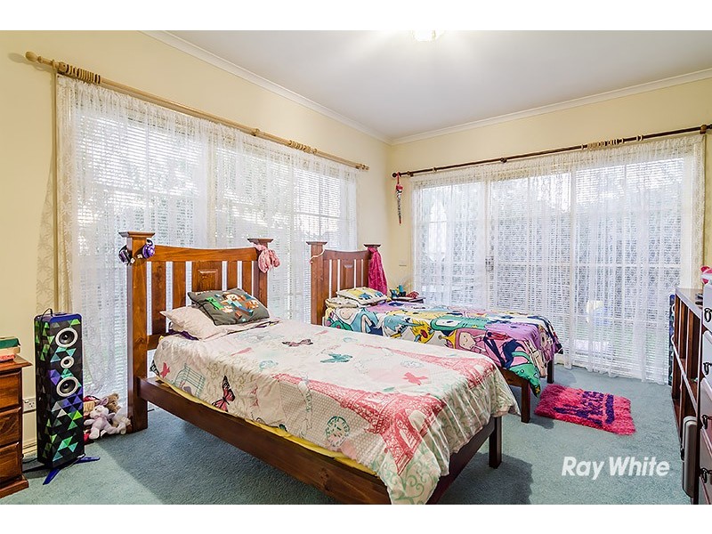 106 Courtenay Avenue, Cranbourne North VIC 3977