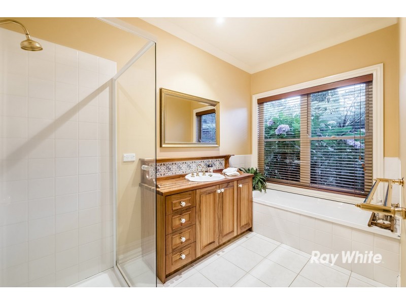 10 Gardenia Court, Narre Warren South VIC 3805