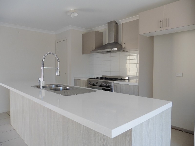 2 Pyrenees Road, Clyde VIC 3978